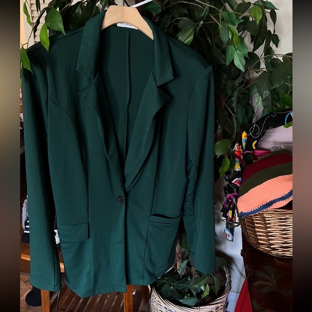 Elegant Dark Green Women's Blazer